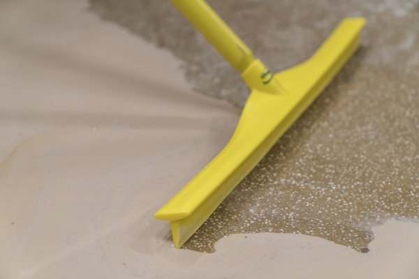 画像3: Vikan(ヴァイカン) 一体成形スクイージー(600mm) 7160 ※別途送料 (3)